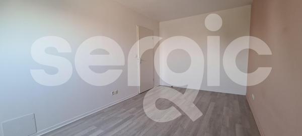 Location 2 Pieces 48 80090 Amiens 25 0404 01 0018