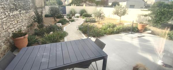 Morières-lès-Avignon (84310) À Morières-Lès-Avignon, maison contemporaine en vente