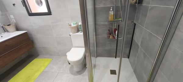 Morières-lès-Avignon (84310) À Morières-Lès-Avignon, maison contemporaine en vente