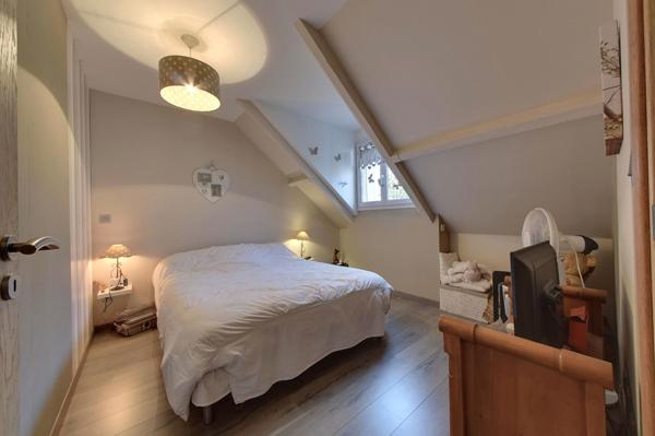 Maison Brie-Comte-Robert 7 pièces 170 m2 sur sous-sol total de 95 m² Classe énergie B