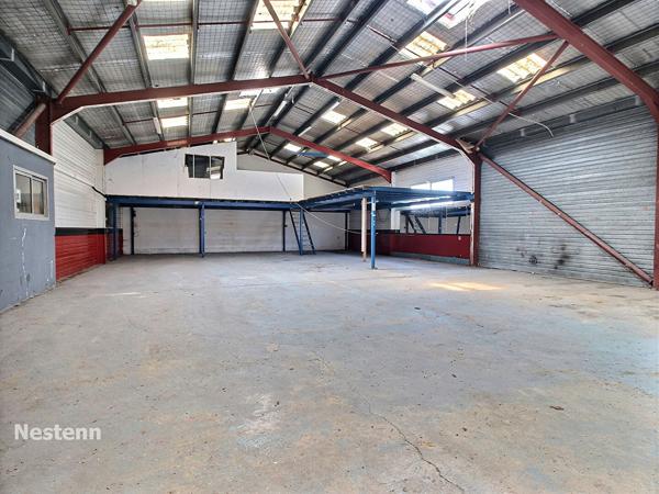 Entrepôt / 19 Garages / Appartement Avignon 494 m2