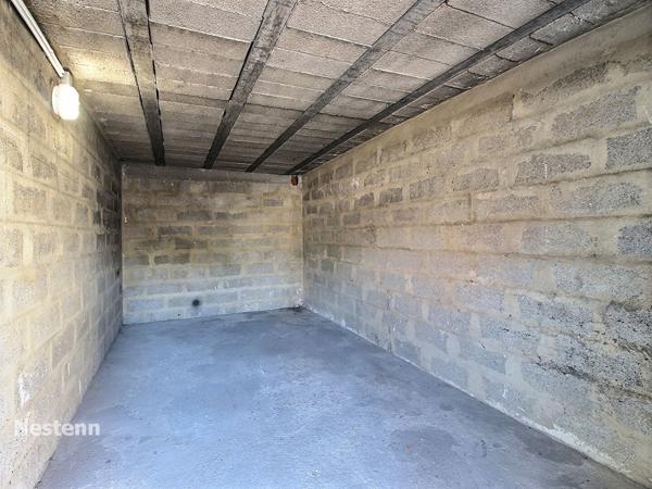 Entrepôt / 19 Garages / Appartement Avignon 494 m2