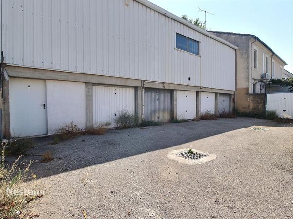 Entrepôt / 19 Garages / Appartement Avignon 494 m2