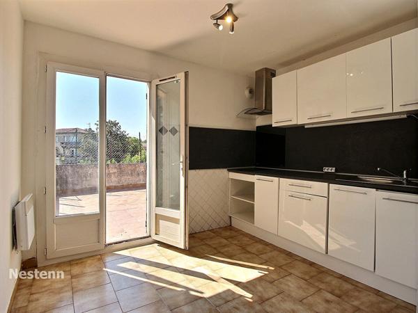 Entrepôt / 19 Garages / Appartement Avignon 494 m2