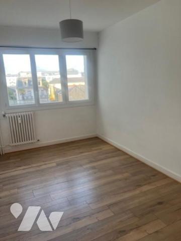 VANNES - CENTRE VILLE - APPARTEMENT T3 de 78m2