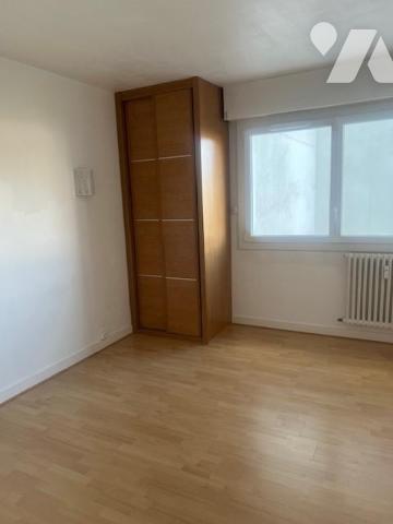 VANNES - CENTRE VILLE - APPARTEMENT T3 de 78m2