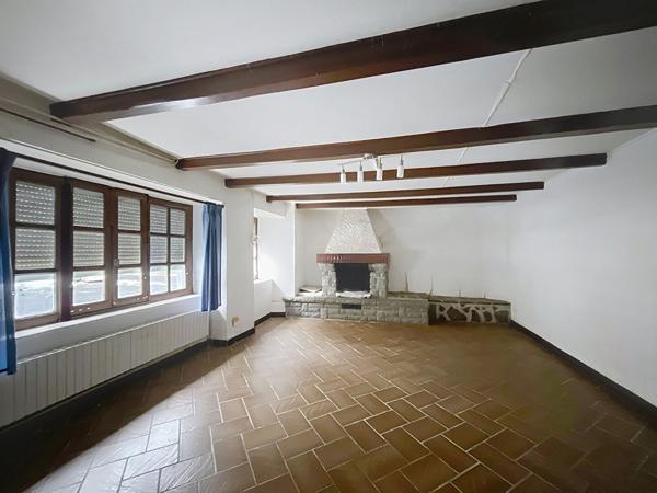 Maison de ville à rénover au coeur de Fay Sur Lignon