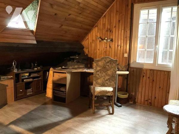 A VENDRE : Sur les hauteurs d'un village proche SOUILLAC (Lot - 46) grande maison avec très bel...