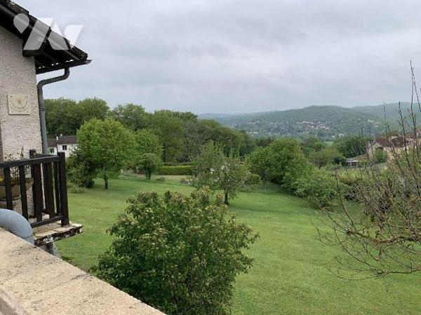 A VENDRE : Sur les hauteurs d'un village proche SOUILLAC (Lot - 46) grande maison avec très bel...