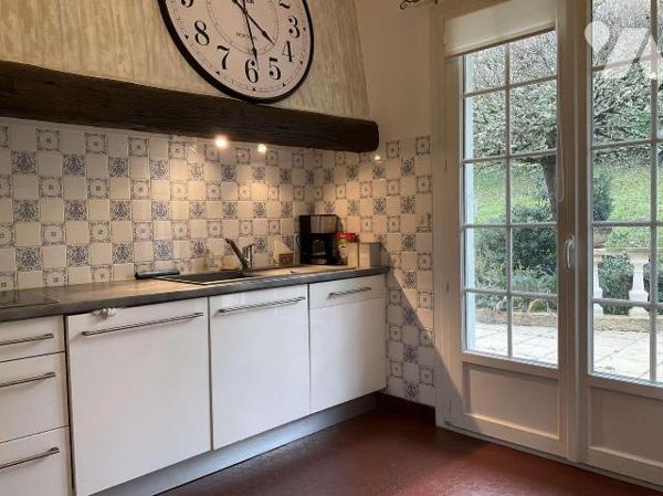 A VENDRE : Sur les hauteurs d'un village proche SOUILLAC (Lot - 46) grande maison avec très bel...