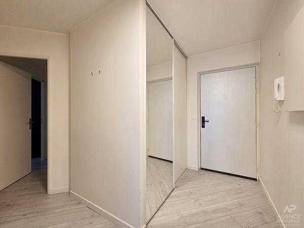 Appartement MEUBLÉ - Rueil Malmaison 2 pièce(s) 56.97 m2 Loyer 1 380 €/mois charges comprises **  - Référence  19759