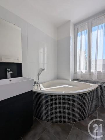 Appartement T4 à vendre  4 pièces - 105 m 2   VALENCE  - 26