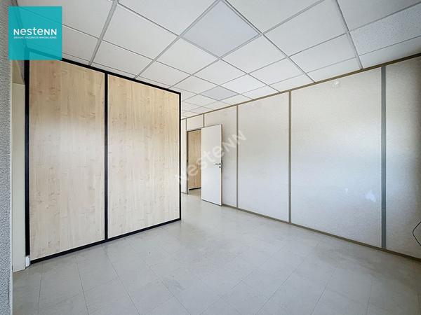 FRANGY _ Bureaux de 80 m², en RDC avec parking, à louer