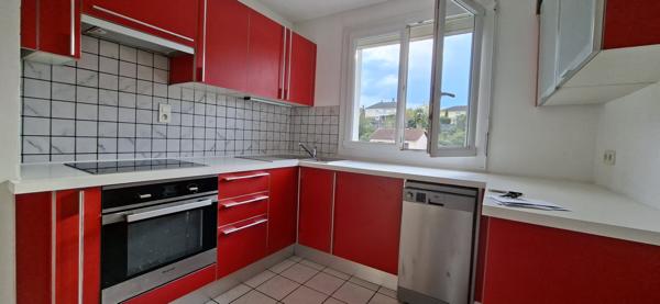 À vendre - Appartement, 5 pièces situé à Oloron-Sainte-Marie (64400)
