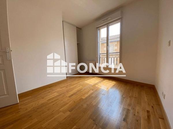 Location Appartement 3 pièces 68.99 m² - 2 RUE DU DOYENNE Poitiers 86000