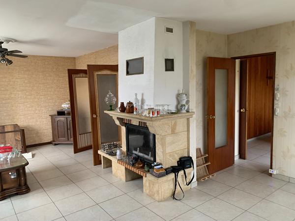Maison spacieuse à vendre à Coulonges Thouarsais de 198m² sur un terrain de 2945m²