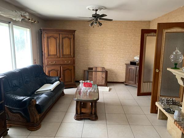 Maison spacieuse à vendre à Coulonges Thouarsais de 198m² sur un terrain de 2945m²