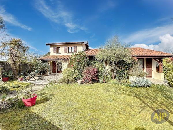 Maison à vendre Audenge - 6 pièces, 144m² avec 4 chambre(s) à 449 000€ - AJP Immobilier Audenge