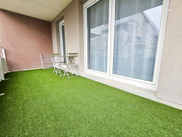STUDIO MEUBLÉ RÉNOVÉ 32M² AVEC BALCON ET PARKING -CERGY LE HAUT