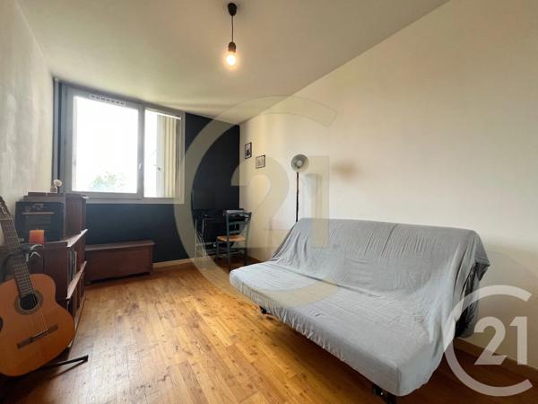 Appartement T4 à vendre  4 pièces - 93,16 m 2   VENISSIEUX  - 69
