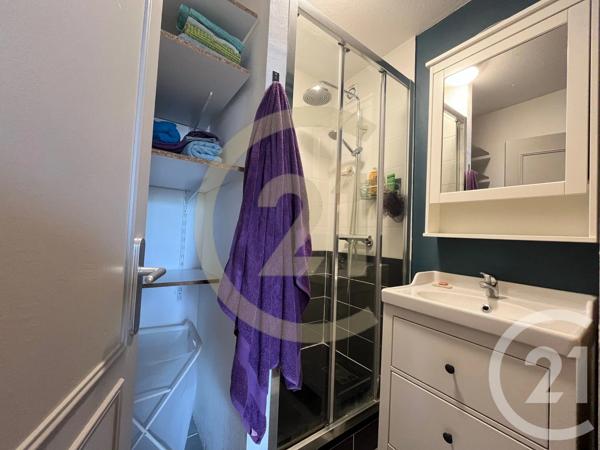 Appartement T4 à vendre  4 pièces - 93,16 m 2   VENISSIEUX  - 69