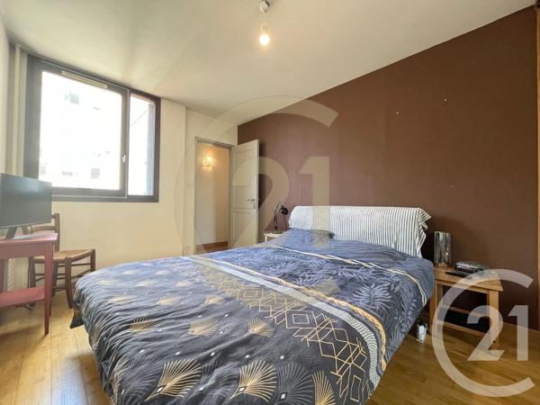 Appartement T4 à vendre  4 pièces - 93,16 m 2   VENISSIEUX  - 69