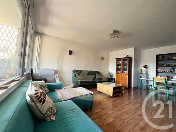 Appartement T4 à vendre  4 pièces - 93,16 m 2   VENISSIEUX  - 69
