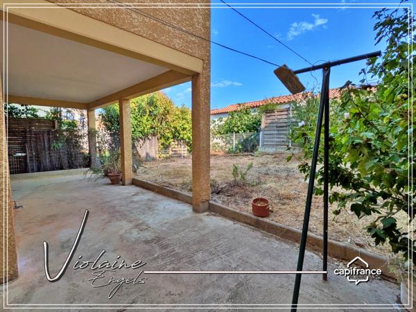 À NARBONNE-SUD – MAISON FAMILIALE DE 109 M² AVEC 3 CHAMBRES, 2 SALONS, JARDIN, TERRASSES ET GARAGE