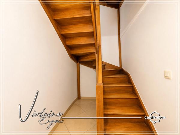 À NARBONNE-SUD – MAISON FAMILIALE DE 109 M² AVEC 3 CHAMBRES, 2 SALONS, JARDIN, TERRASSES ET GARAGE