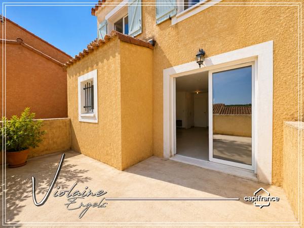 À NARBONNE-SUD – MAISON FAMILIALE DE 109 M² AVEC 3 CHAMBRES, 2 SALONS, JARDIN, TERRASSES ET GARAGE