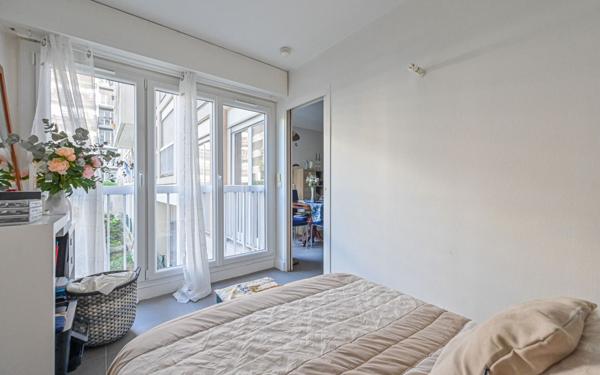 Appartement à vendre    2 pièces • 34 m2 Paris 11