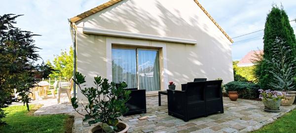 Lumineuse maison familiale au coeur d'Achères-la-Forêt.