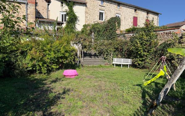 Maison à vendre    4 pièces • 112,60 m2 Rochechouart