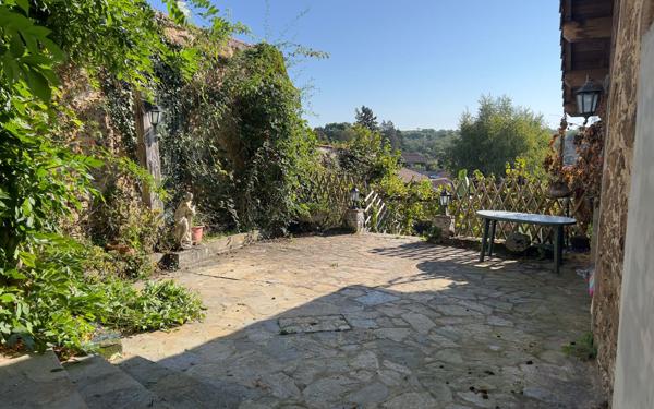 Maison à vendre    4 pièces • 112,60 m2 Rochechouart