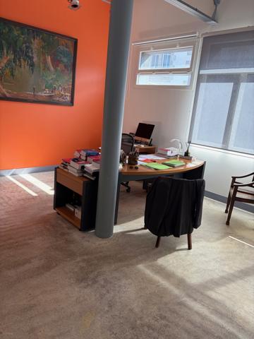 Bureau
         9 pièces
        - 220 m² 327 000 € *