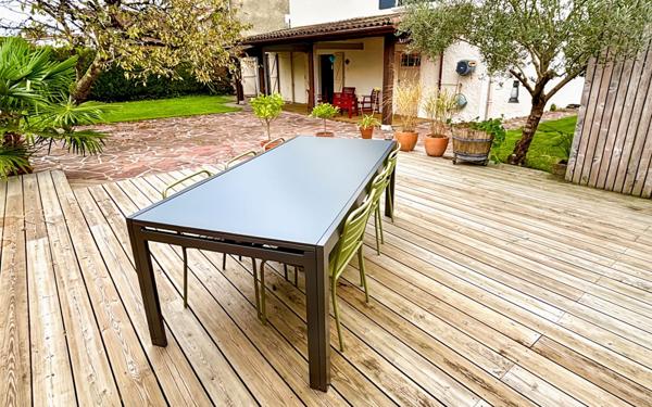 Maison à vendre    6 pièces •  Jurançon