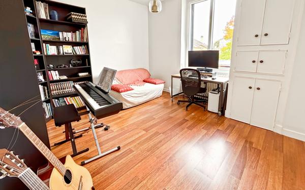 Maison à vendre    6 pièces •  Jurançon