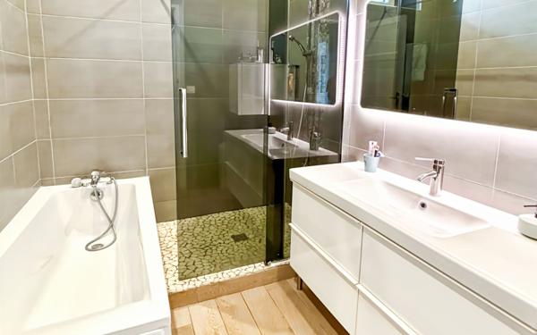 Maison à vendre    6 pièces •  Jurançon