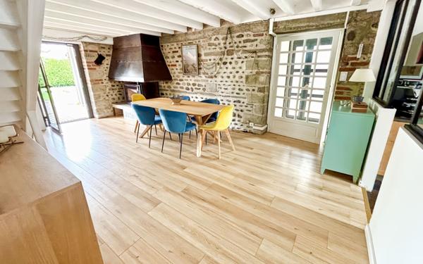 Maison à vendre    6 pièces •  Jurançon