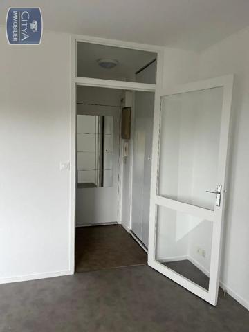 Appartement à louer 1 pièce 28.14m² Talence (33400)
