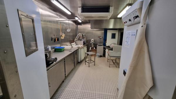 Quimper (29000) Finistère Sud Proche Quimper Murs et Fonds de commerce Supérette