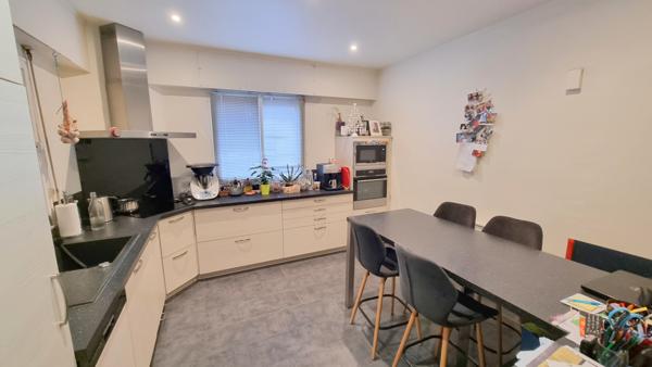 Quimper (29000) Finistère Sud Proche Quimper Murs et Fonds de commerce Supérette