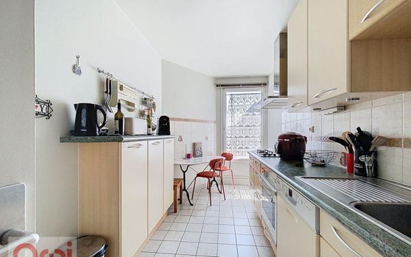 Appartement à vendre    5 pièces • 104 m2 Châtillon