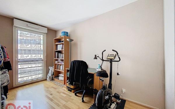 Appartement à vendre    5 pièces • 104 m2 Châtillon