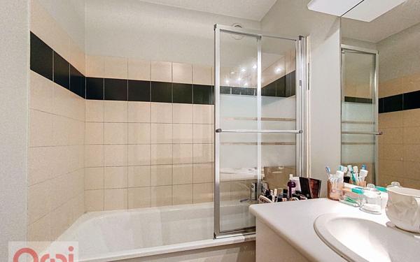 Appartement à vendre    5 pièces • 104 m2 Châtillon