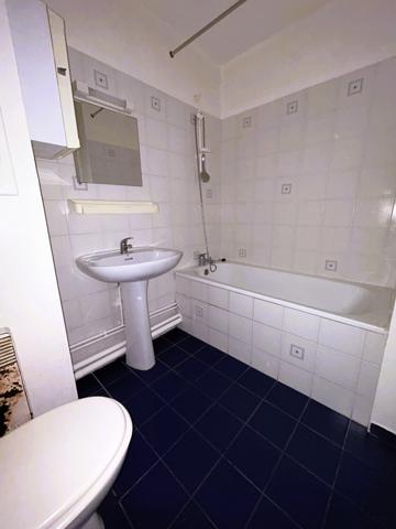 APPARTEMENT STUDIO AVEC BALCON ET PARKING
