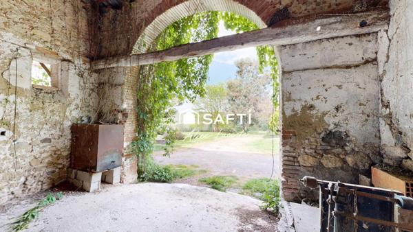Ancienne ferme avec dépendances sur 1,5 ha