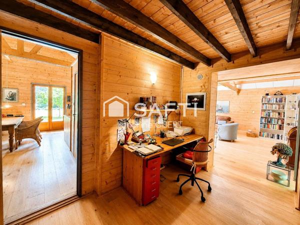 Cazals - Propriété contemporaine en bois au cœur de la nature avec gîte sur pilotis, dépendances