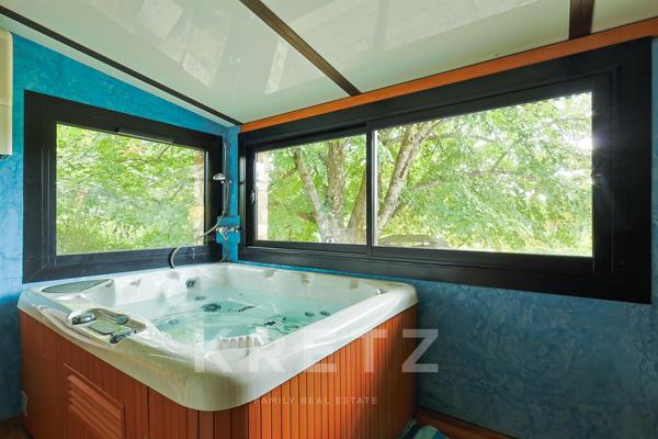 Ancienne Ferme du XVII ème siècle entièrement rénovée sur 1ha 800