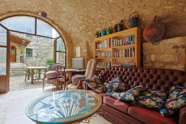 Ancienne Ferme du XVII ème siècle entièrement rénovée sur 1ha 800